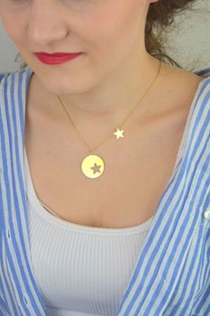 Stylowy naszyjnik srebrny pozłacany z motywem kółka i gwiazdki od Dall’Acqua. Modna biżuteria premium z kolekcji BOHO ROMANCE. Sprawdź w autoryzowanym sklepie! (4).JPG